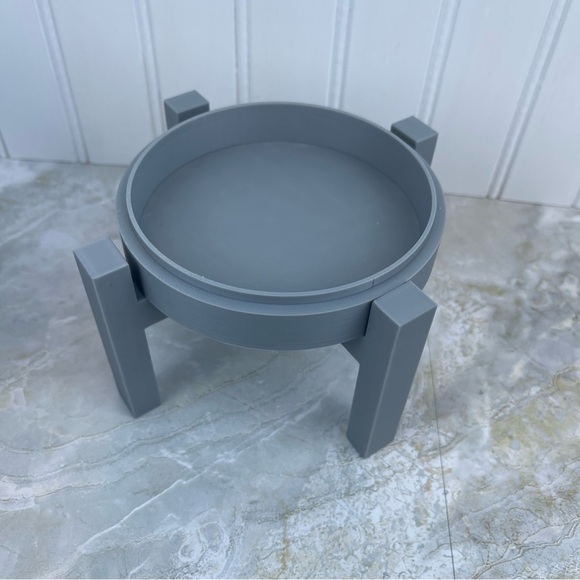 Indoor Flower Pot, The Brimo Planter with Drainage Holes, Saucer and Stand - Picture 7 of 10